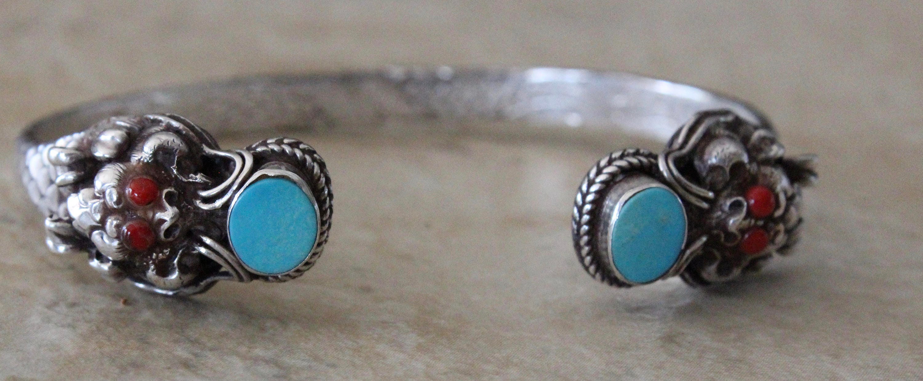 新品未使用、シルバー カフブレスレット ターコイズ コーラル ヴィンテージ ユニーク スターリング シルバー ターコイズとコーラル