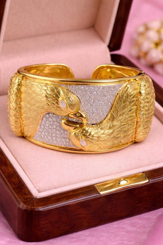 22K Hammered Gold Love Birds Diamond Cuff Bracelet 5.5 Ct Designer Bangle