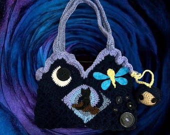 Sac à main au crochet inspiré de Coraline.