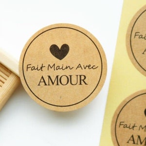 Étiquette Fait main avec Amour - Étiquette 1.5 pouce - Étiquette ronde avec un coeur - couleurs kraft et noir (2445)