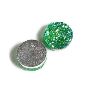 12mm Cabochons ronds de couleur vert AB en résine (1654-1)