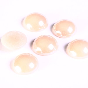 Cabochons en verre de forme ronde de couleur pêche - 11mm à 12mm (1320)