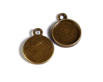 10mm Antique brass tray Pendant - 10mm Antique brass cabochon settings - Antique brass findings - Nickel free Lead free Cadmium free (1692)