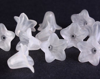 White flower beads - White tulip beads - White frosted lily beads - White trumpet beads - 16mm  x 12mm (400)