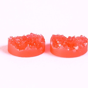 12mm Cabochons ronds de couleur rouge en résine (1322)