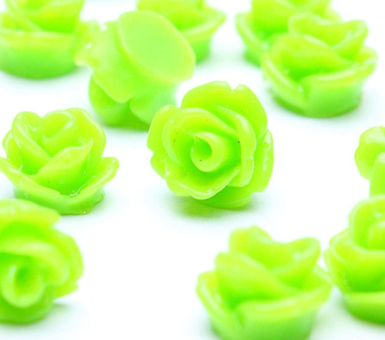 507-1 3D cabochons Petite flower cabochons Rosebud cabochons 7.5mm yellow green flower cabochon