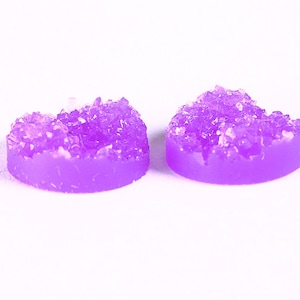 12mm Cabochons ronds de couleur mauve en résine (1321---)