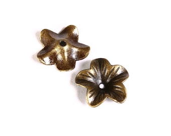 18mm antique brass flower beadcaps - Antique bronze bead caps - nickel free - lead free (1477)