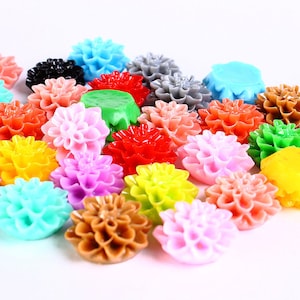 15mm mixed color mum cabochons - 15mm chrysanthemum cabochon - 15mm dahlia cabochon - flower cabochon - 3D flower cabochon (221---)