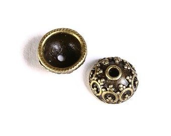 9mm antique brass flower bead caps - 9mm antique brass flower bead caps - 9mm textured beadcaps - cadmium free (1482)