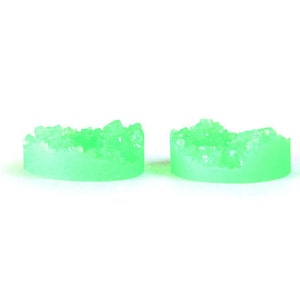 12mm Cabochons ronds de couleur vert en résine (1350---)