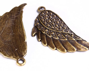 Antique brass Wings charms - angel wings pendants - 43mm x 20mm -  Lead free - Cadmium free (436)