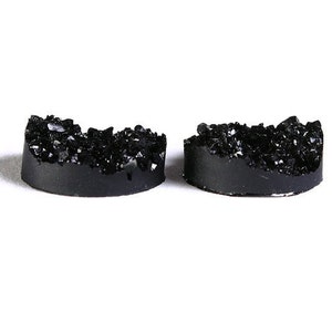 12mm Cabochons ronds de couleur noir en résine (1529)