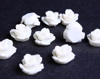 10mm Off-White flower cabochons - Off White cabochons - Floral cabochons - Rosebud cabochons - 3D cabochons (083)