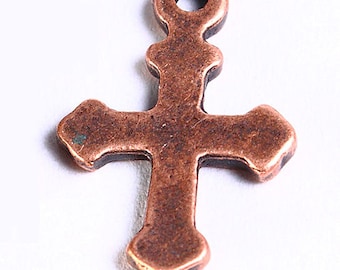 Antique copper cross charm pendant - 19mm x 12mm (718)