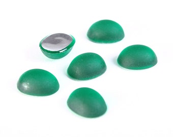 Green oval cabochons - Matte frosted finish cabochons - Cabochons with silver foil - 10mm x 8mm (1240)