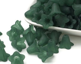 Green lily beads - Dark Green frosted trumpet beads - lucite frosted flower beads - 3D flower beads - 16mm x 12mm (1898)