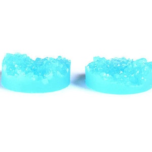12mm Cabochons ronds de couleur bleu en résine (1529---)