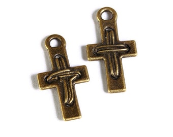 Antique brass cross pendant - antique brass cross charm - 22mm x 12mm - Lead free - Nickel free (1691)