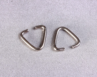 9mm triangular silver tone triangle jumpring - open jump ring - Ice Pick jumpring - Nickel free Lead free (1028-)