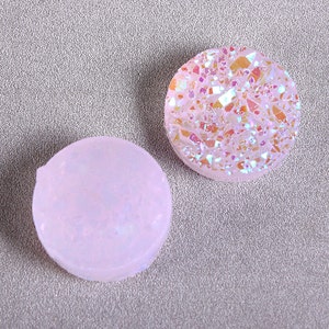 Cabochon rond en résine lilas AB 12 mm - Cabochon imitation druzy mauve AB - Cabochon imitation drusy - Cabochons texturés (1655)
