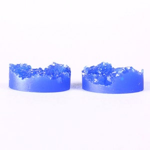 Cabochons ronds texturés de couleur bleu en résine 12mm (1388---)