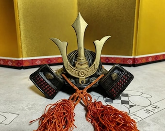 Vintage Japanese Iron Samurai Kabuto Helmet Ornament, Brass Maedate, Bushi Armor Display