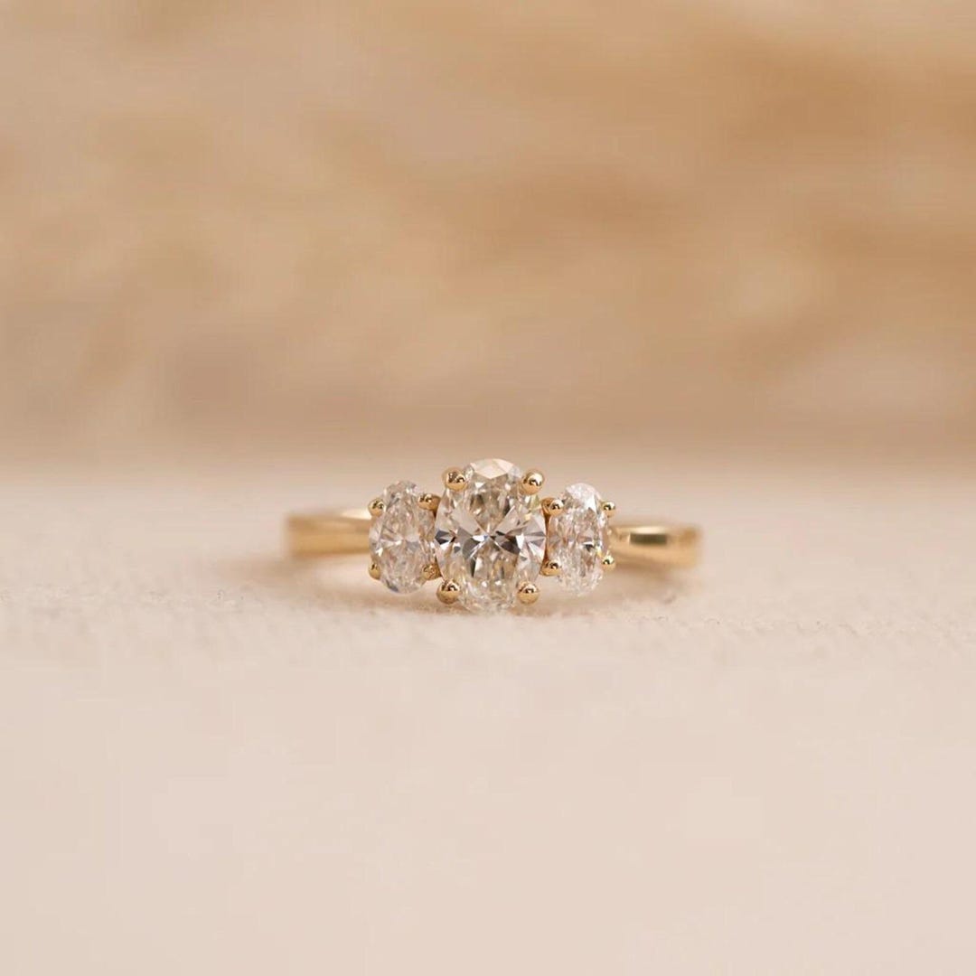 Oval Cut Three Stone Engagement Ring, Gold Oval Diamond Ring ...