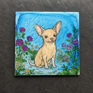 Handbemalte Chihuahua-Kachel, Alkoholtinte-Keramikkunst, Hundeuntersetzer, Mini-Wandkunst
