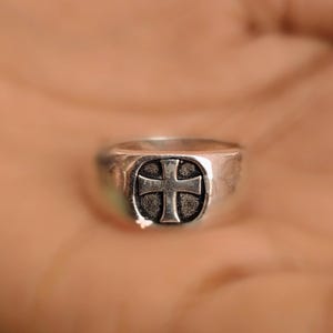 テンプル騎士団の十字架の指輪 - Etsy 日本