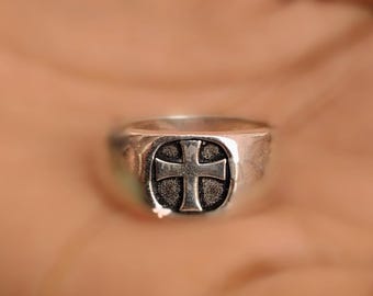Sterling Silver Cross Signet Ring, Christian Gothic Minimalist, Templar Style Jewelry, Unisex Statement Ring,