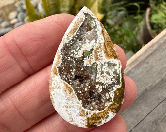 Large Teardrop Ocean Jasper cabochon. Druzy Pocket. Tear Drop Orbicular Jasper stones. Green, White, Orange Cabochon. Drusy stone.