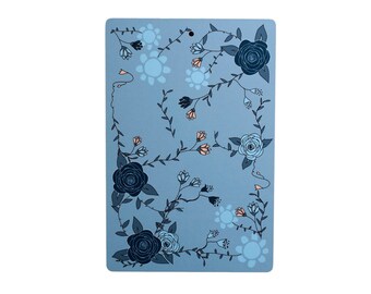 Cutting board Blue Roses by In The Dreaming Garden. Country style, swedish produced interior design. Colorful shabby chic. Made of wood.