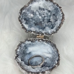 Rare Transparent Mexican Blue Black Druzy Geode Tiny Ring Box, Natural Raw Agate Crystal Wedding Ring Holder