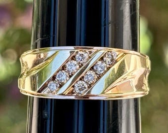 10K Gold Champagne Diamond Band Ring Size 10