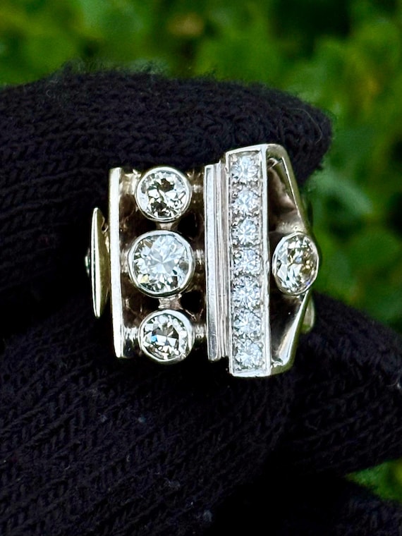 14k White Gold Vintage 1970s Asymmetrical Diamond 2.2ctw Ring Size 7