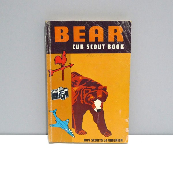Bear Cub Scout Book 1967 Vintage Boy Scouts of America Paperback Manual / How to / Fitness / Outdoors / Handicrafts / Sports / Repairs / 60s