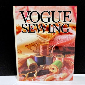 THE VOGUE SEWING BOOK / with original slipcase - 1970 - stated FIRST  EDITION: Patricia Perry: : Books
