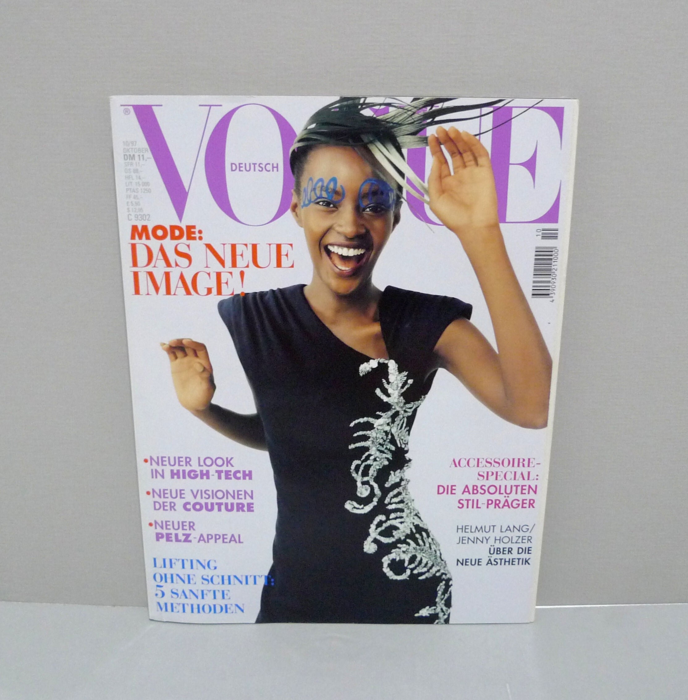 Vogue Magazine Germany Deutsch October 1997 - Kiara Kabukuru