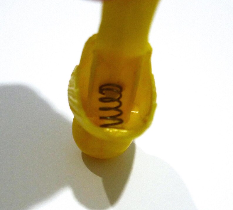 Yellow Bird Clip - Hard Plastic Body With Spring 1960s Vintage Small ...