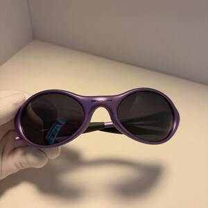 Retro Oakley X guadalupe eye Jacket Sonnenbrille flieder metallic/schwarze Gläser Bild 2