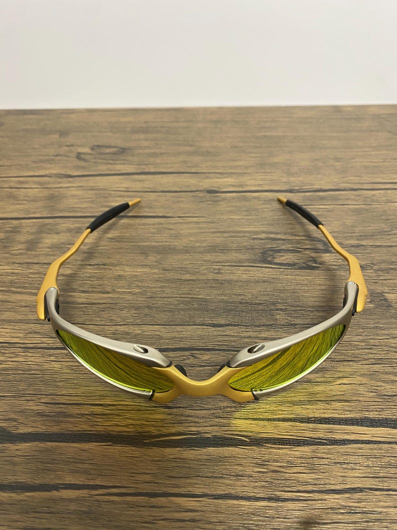 Las gafas de sol retro Oakley Romeo X de metal cuentan con lentes polarizadas degradadas en naranja, estilo vanguardista del año 2000. imagen 4