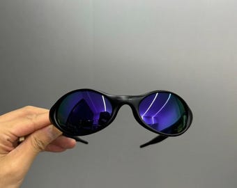 Retro Oakley Eye Jacket 1.0 Polarized Sunglasses: Black Frame, Purple Lens, 90s Style