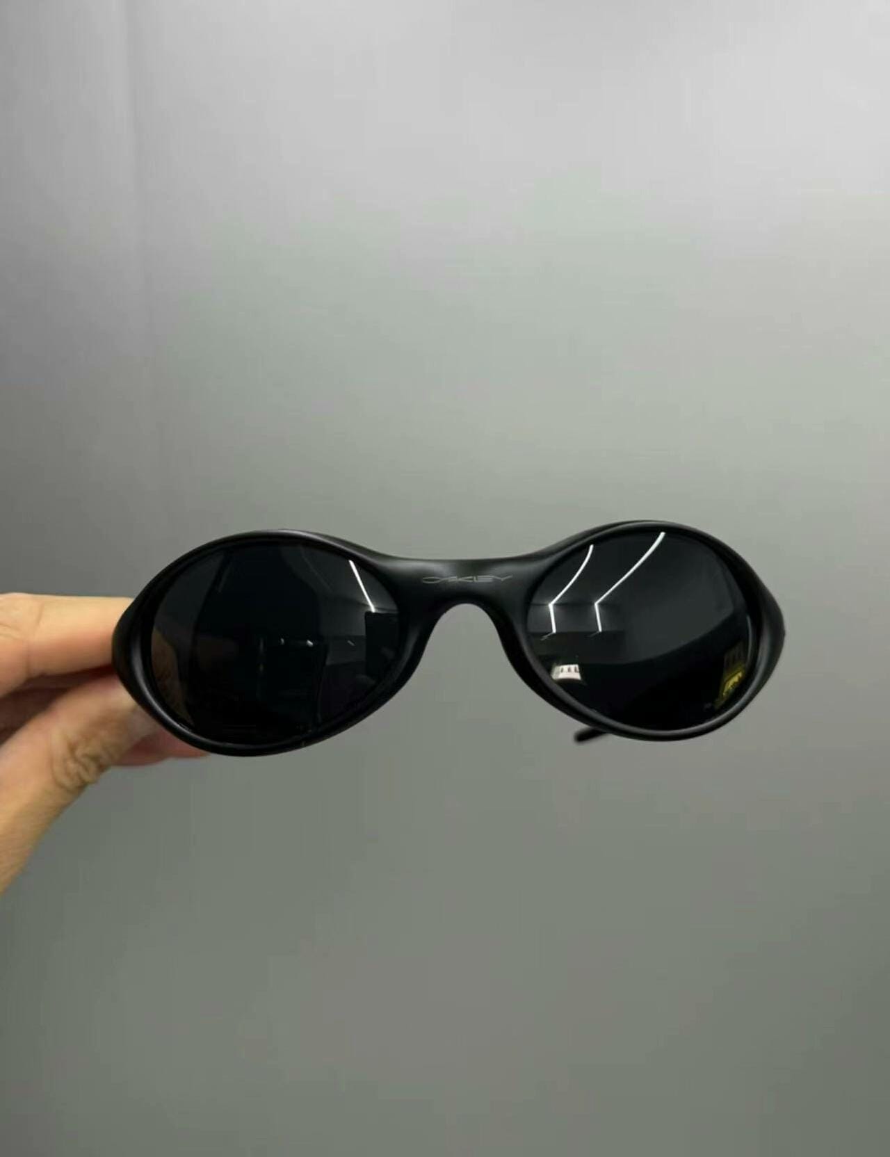 s*p様 OAKLEY MINUTE ミニッツ　サングラス　ブラック OAKLEYオークリーサングラス MINUTE2.0(ミニット) 数量限定 先行発売商品