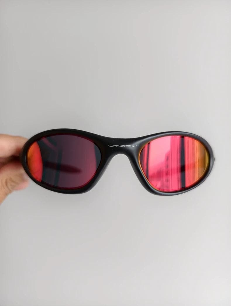 【希少Oakley Minute 1.0 llic Red ヴィンテージ 希少Oakley Minute 1.0 llic Red ヴィンテージ 希少Oakley Minute 1.0