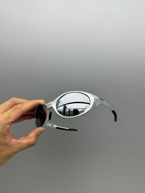 Retro Oakley Eye Jacket Redux Sunglasses Silver Frames Silver Lens