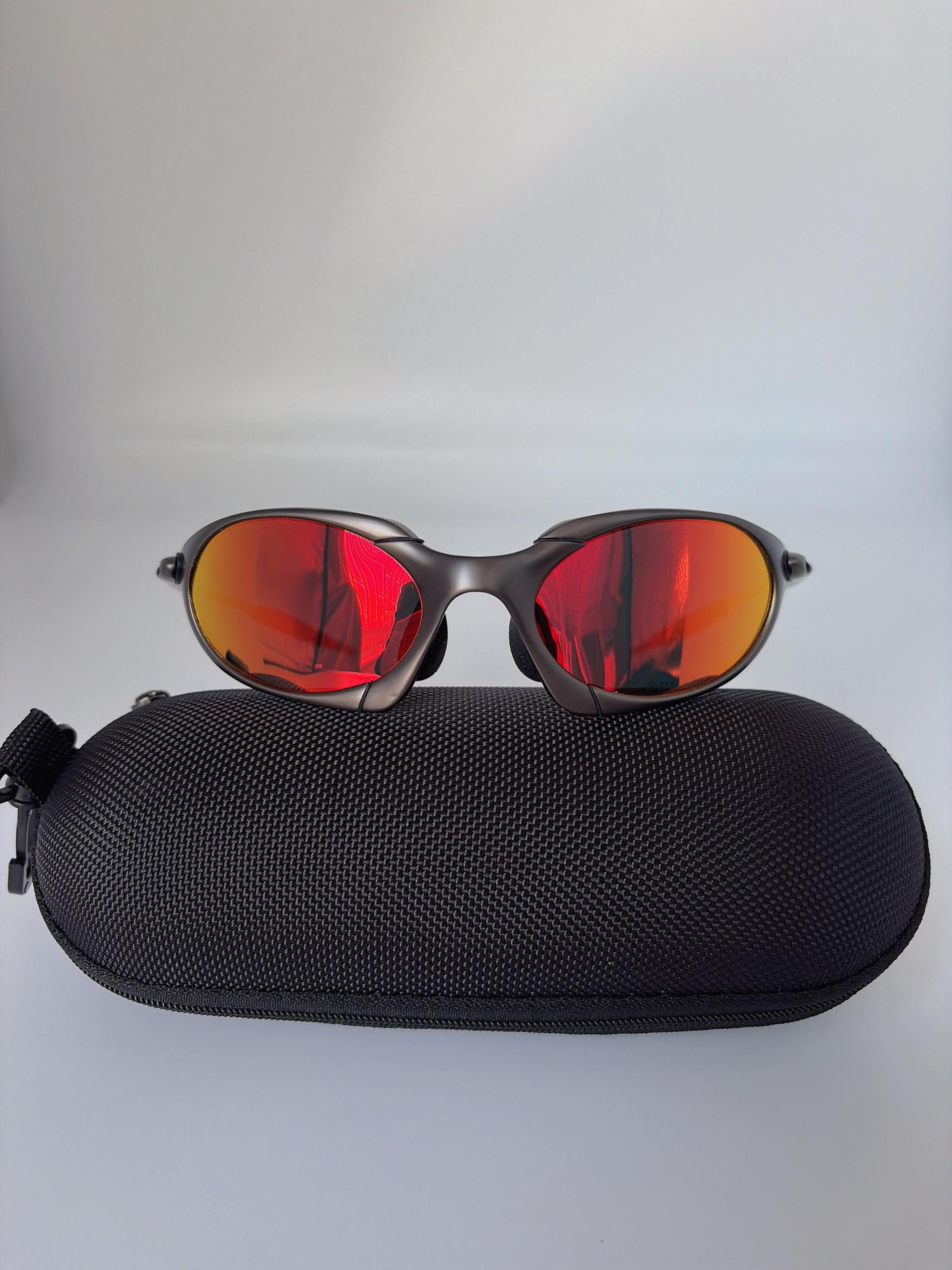 Retro Oakley Romeo Metal Polarized Sunglasses Gray Matte Frame Red 