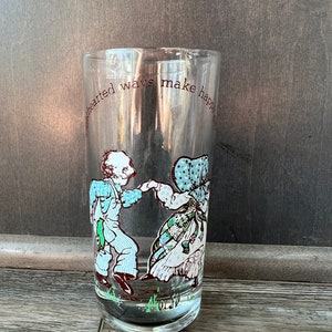 Holly Hobbie Vintage Glass Tumbler 1978 “Lighthearted ways make happy days