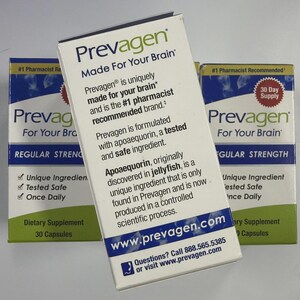 Peut inclure: Trois bo&icirc;tes de compl&eacute;ment alimentaire Prevagen. Les bo&icirc;tes sont blanches avec des accents verts et bleus. Le texte sur les bo&icirc;tes comprend "Prevagen For Your Brain", "Regular Strength" et "30 Day Supply". Les bo&icirc;tes contiennent &eacute;galement le texte "Unique Ingredient" et "Tested Safe".