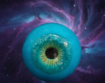 Olho falso grande e realista, acessório de terror gótico, peça de exibição assustadora para o Halloween, modelo de olho em resina para cosplay.